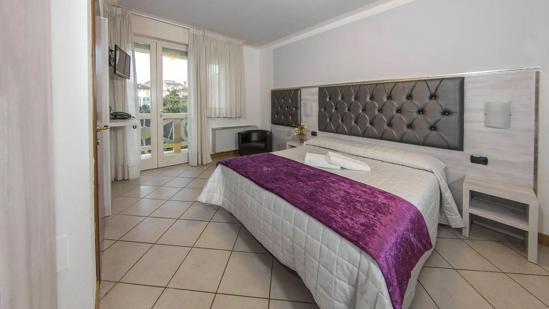 Hotel Playa Viareggio 3*,