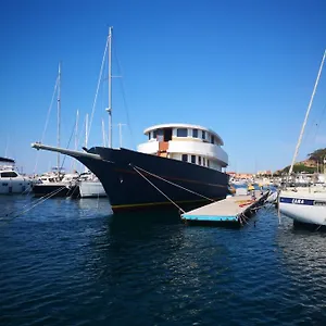  Botel Classic Yacht Yanika Yachting Watersport Ets Italy