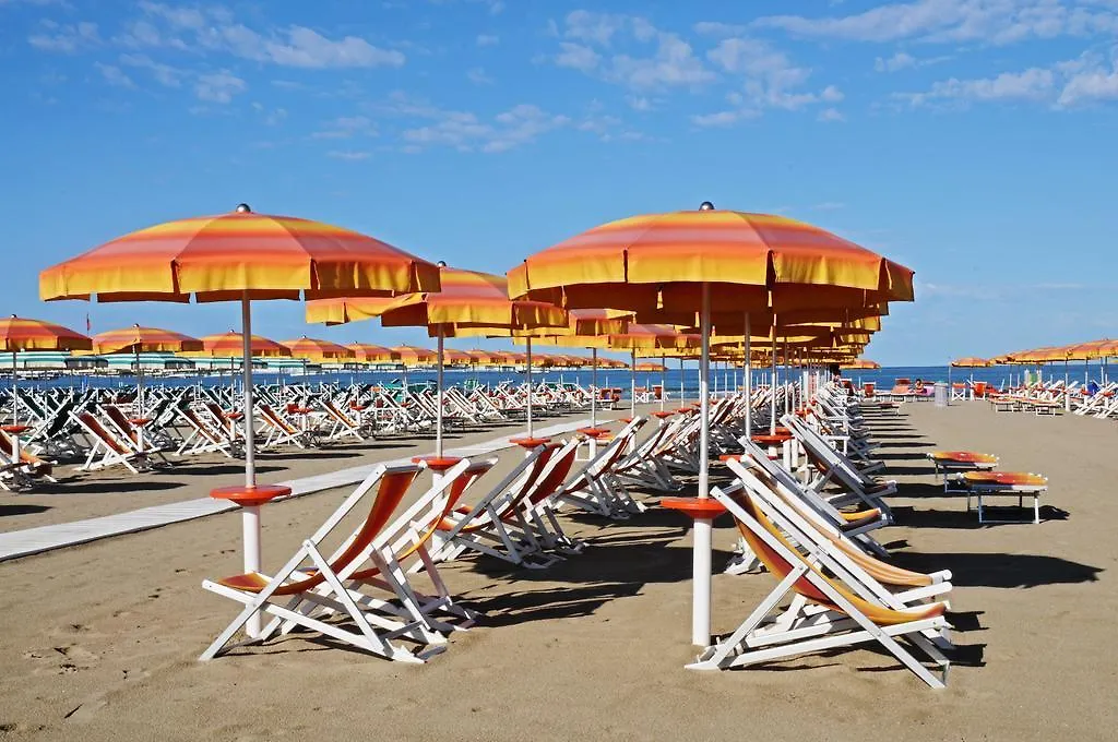 Hotel Playa Viareggio 3*,